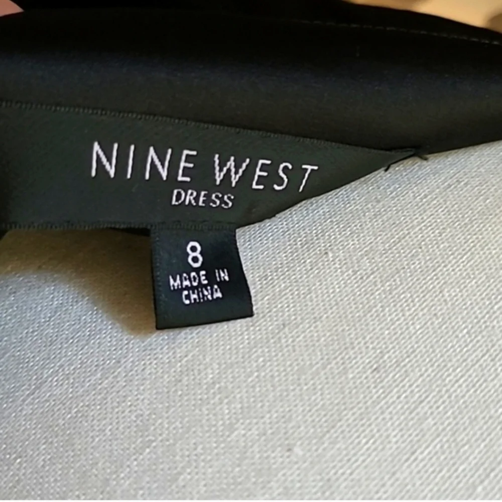 New Nine West satin cocktail dress. Beautiful seams & fishtail bottom. Size 8. - Picture 8 of 8